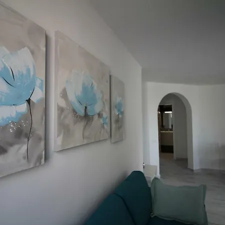 32 Avenida Rafael Puig Lluvina 아파트
